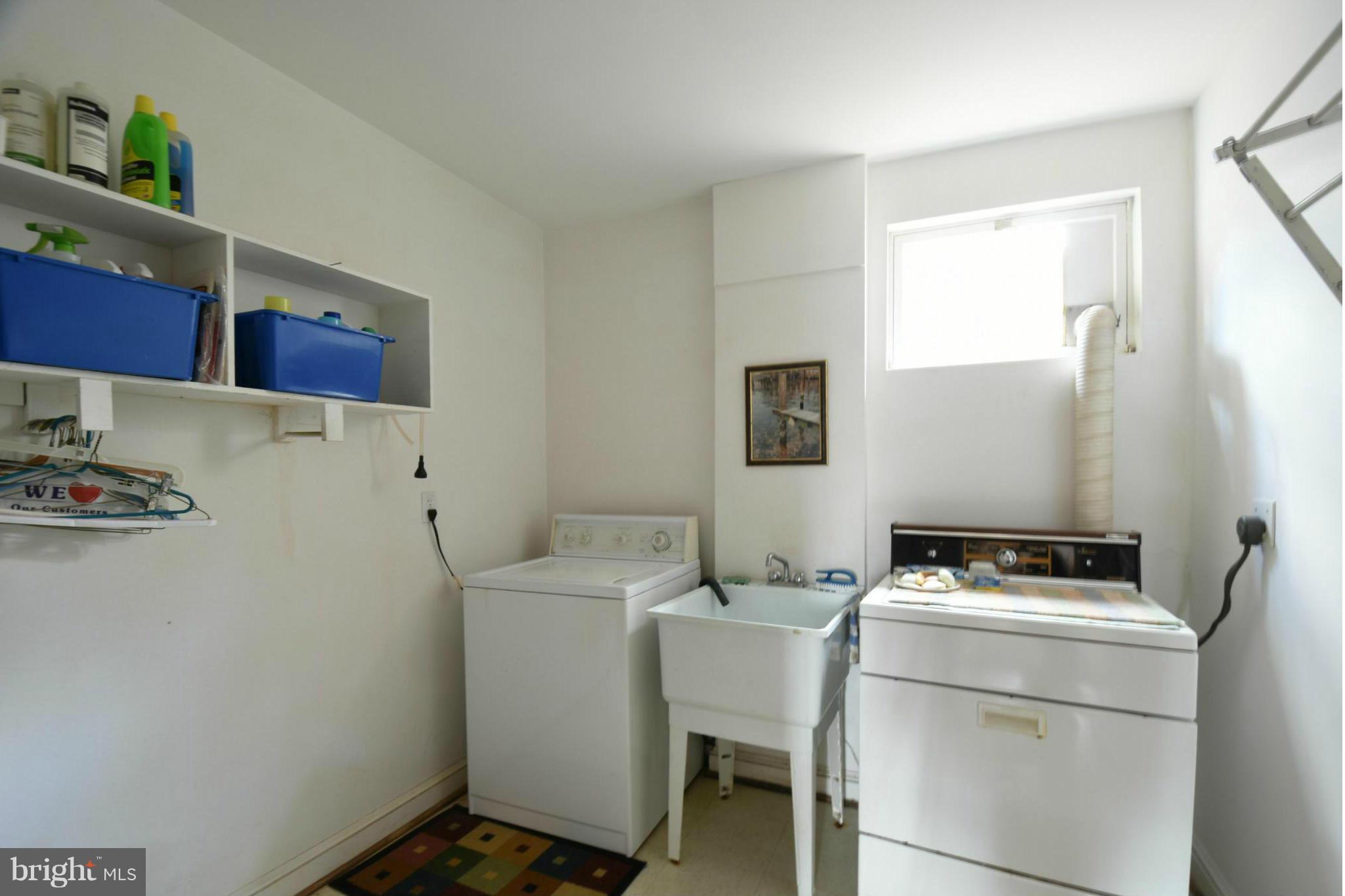 3501 Woodside Road Alexandria, VA 22310 - Photo 26 of 30 Laundry Room