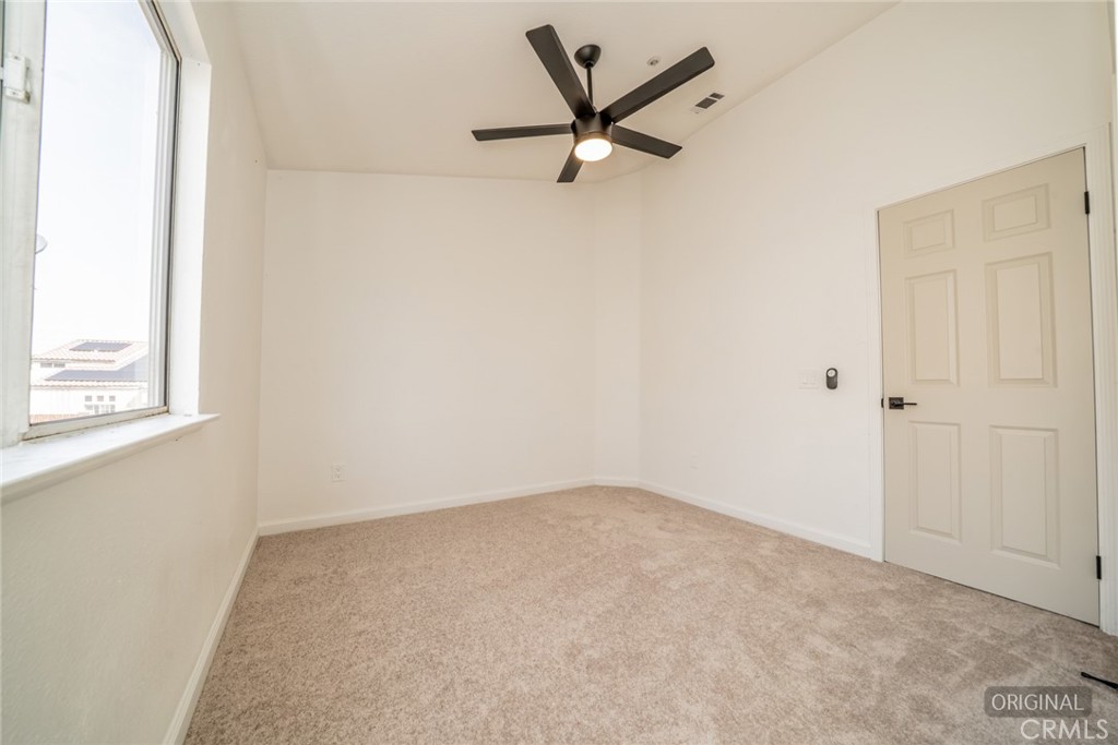15849 Firethorn Road Fontana, CA 92337 - Photo 20 of 41