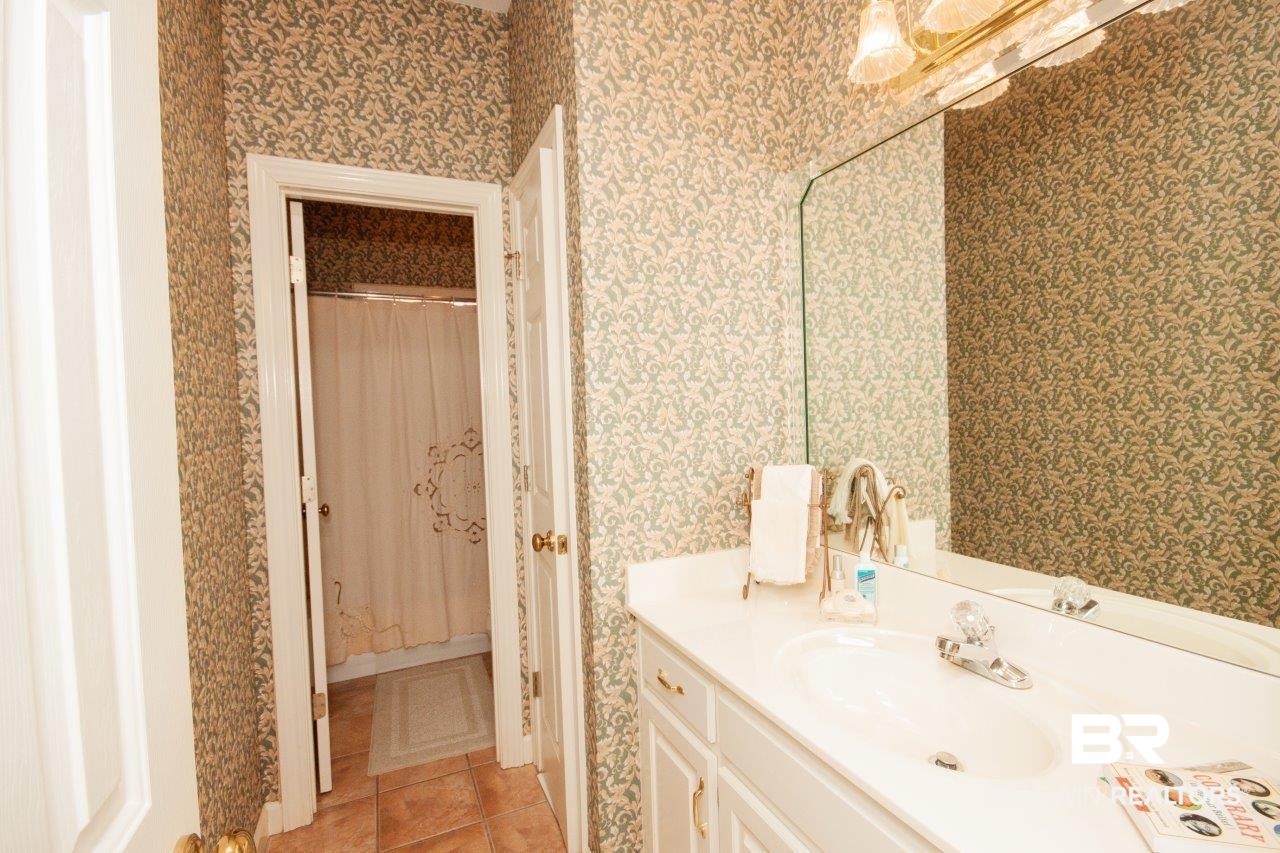 8779 Pine Run Daphne, AL 36527 - Photo 16 of 40 Guest Bath