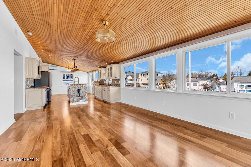 23 Bayview Drive Waretown, NJ 08758 - Photo 8 of 67 a very nice looking room with a large window