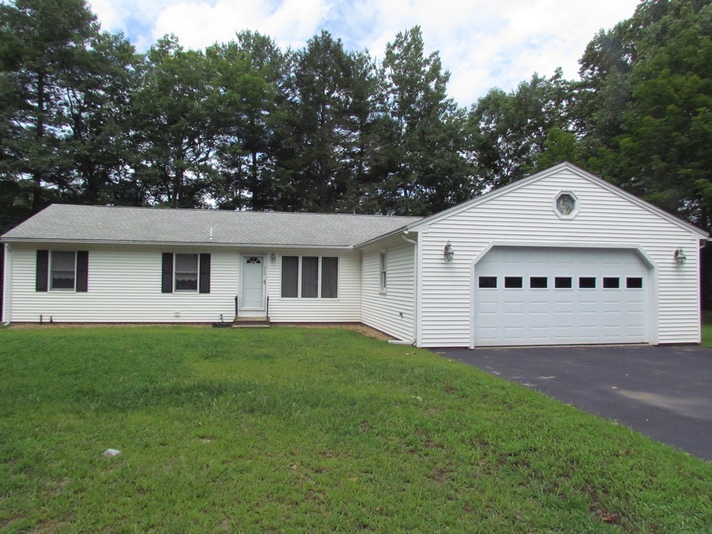 545 Townsend Harbor Road Lunenburg, MA 01462 - Photo 1 of 30