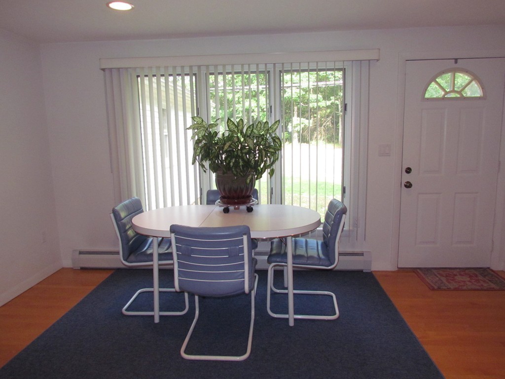545 Townsend Harbor Road Lunenburg, MA 01462 - Photo 18 of 30