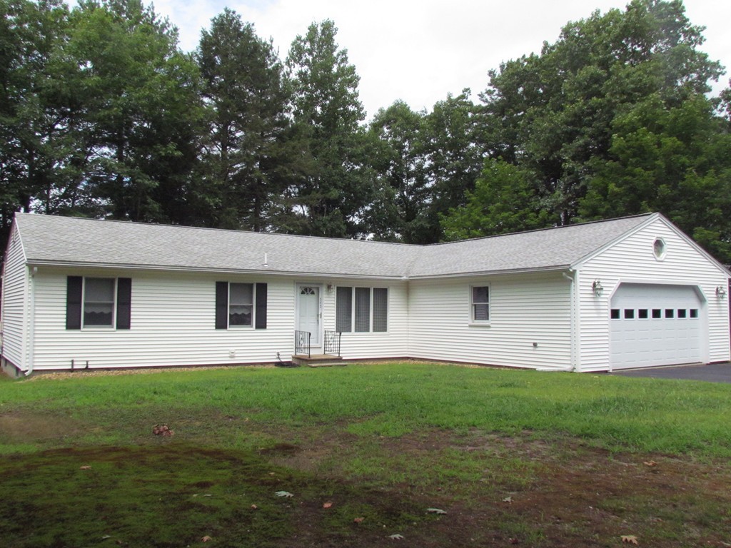 545 Townsend Harbor Road Lunenburg, MA 01462 - Photo 2 of 30