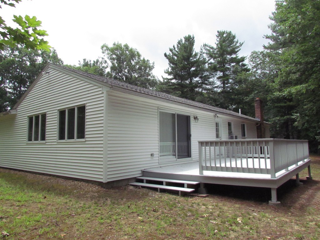545 Townsend Harbor Road Lunenburg, MA 01462 - Photo 27 of 30