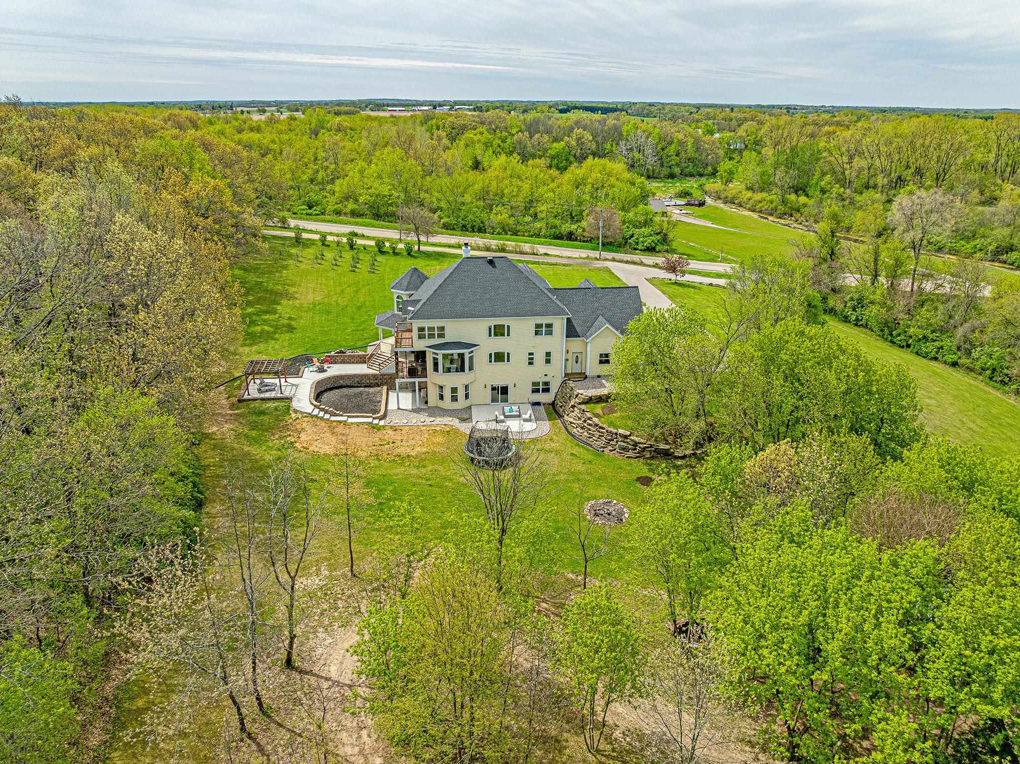 2222 County Road Stoughton, WI 53589 - Photo 3 of 66