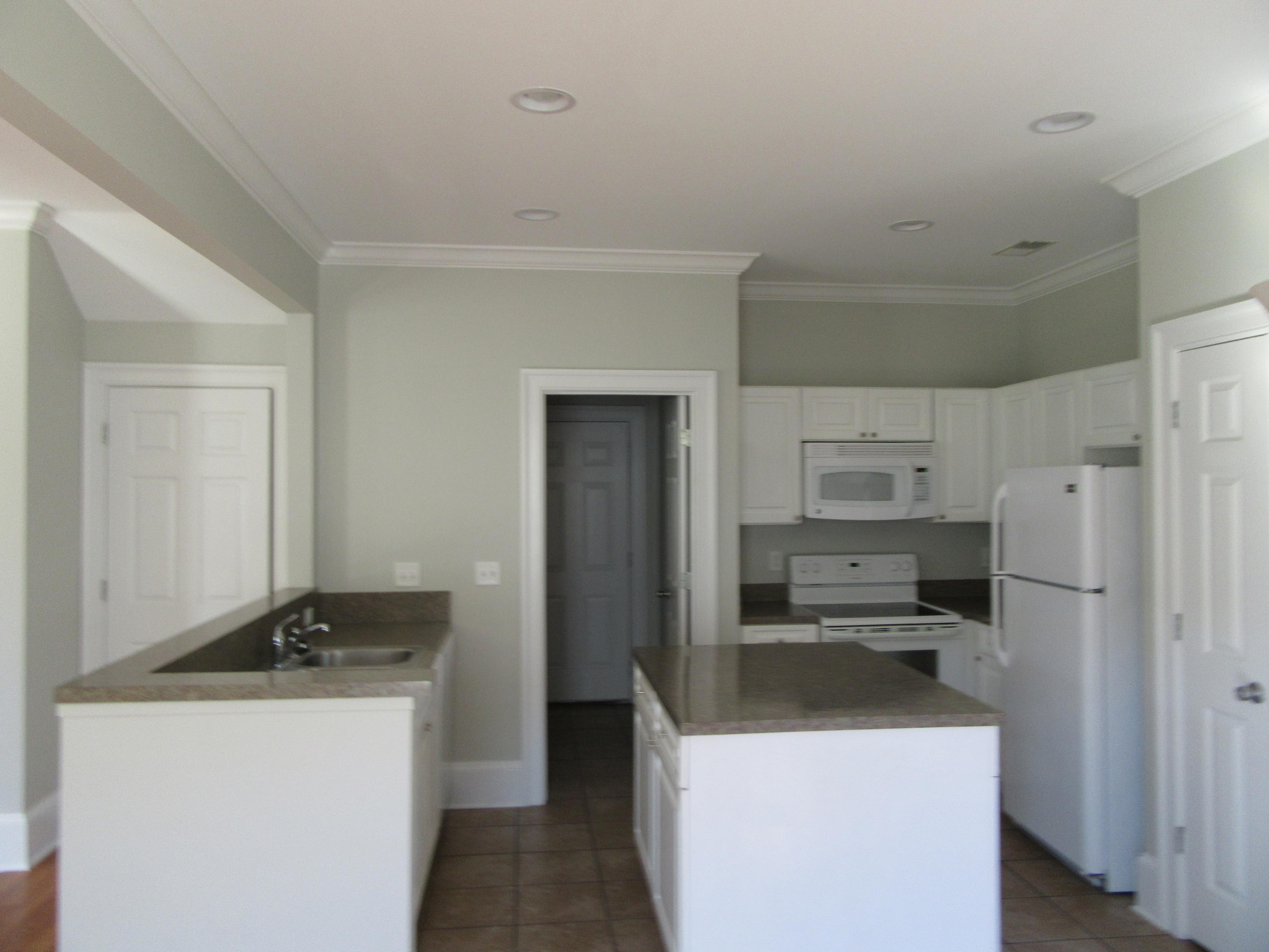 247 2 Pond Loop Ladson, SC 29456 - Photo 4 of 12 185