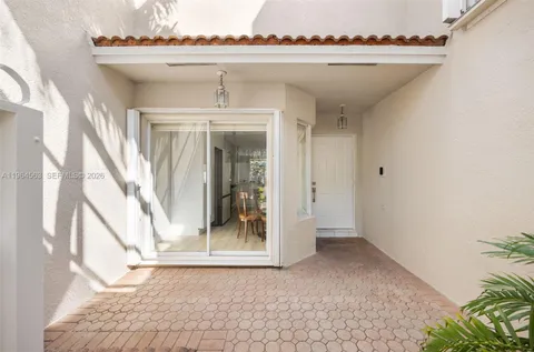 $675,000 | 10233 Northwest 52nd Lane, Doral, FL 33178