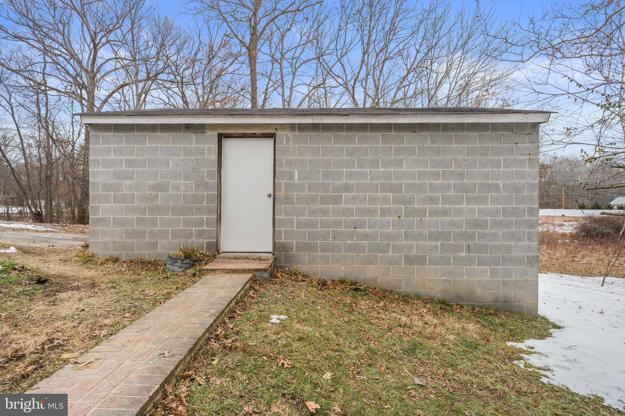 3720 Mt Pleasant Road Waldorf, MD 20601 - Photo 27 of 31 a view of wooden door