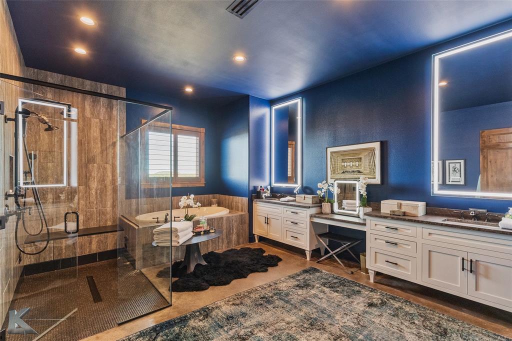 226 Rabbit Run Tuscola, TX 79562 - Photo 22 of 40 a room with furniture or couch and a window