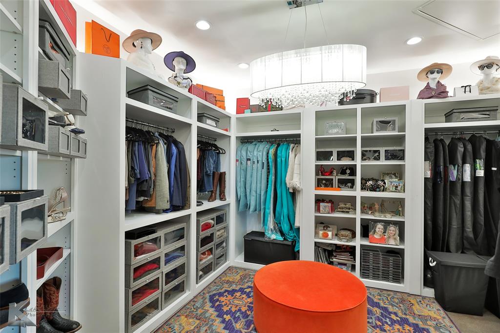 226 Rabbit Run Tuscola, TX 79562 - Photo 23 of 40 walk in closet