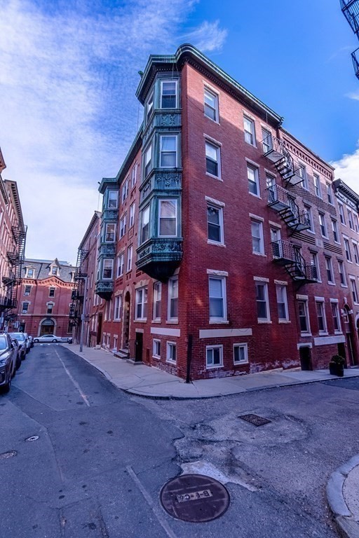 10 Sheafe Street, Unit 5 Boston, MA 02113 - Photo 9 of 12 Gallery Image 9