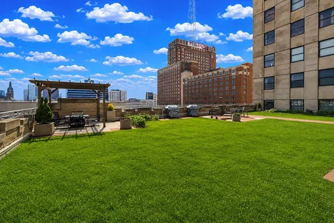 $625,000 | 606 West Wisconsin Avenue, Unit 1801, Milwaukee, WI 53203