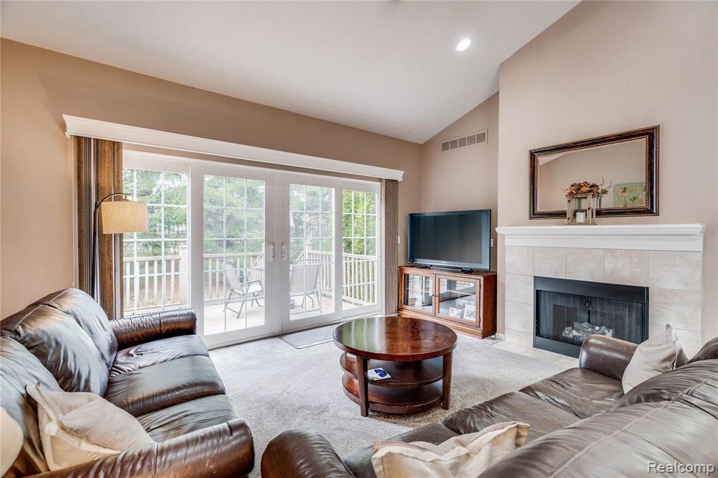 758 East Bluff Court Rochester Hills, MI 48306 - Photo 12 of 28