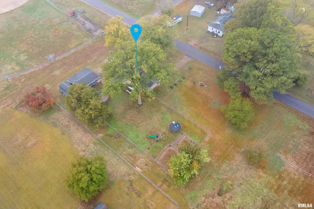 $179,000 | 816 South Elm Street, Sesser, IL 62884