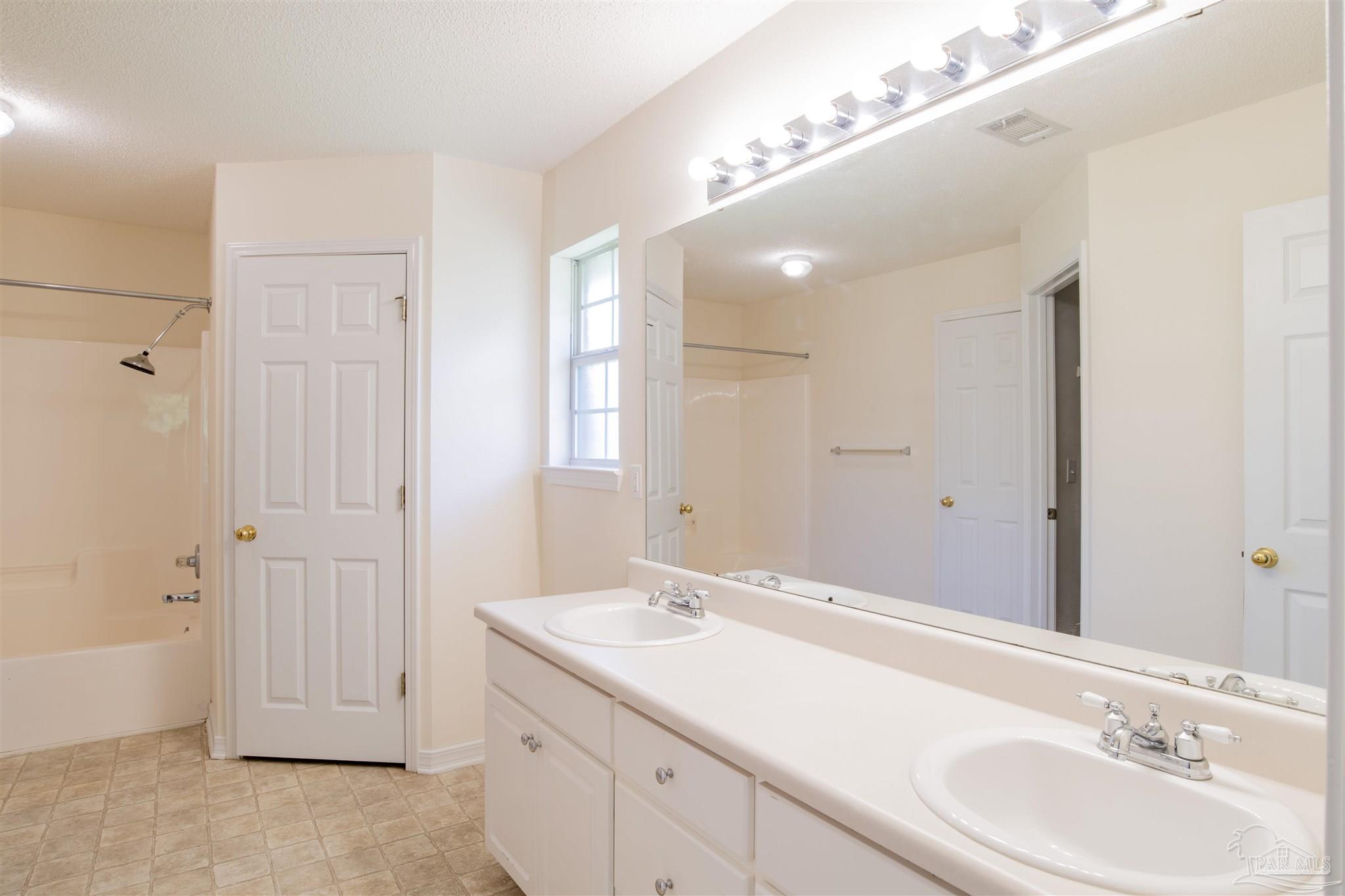 4862 Ribault Lane Milton, FL 32570 - Photo 20 of 25