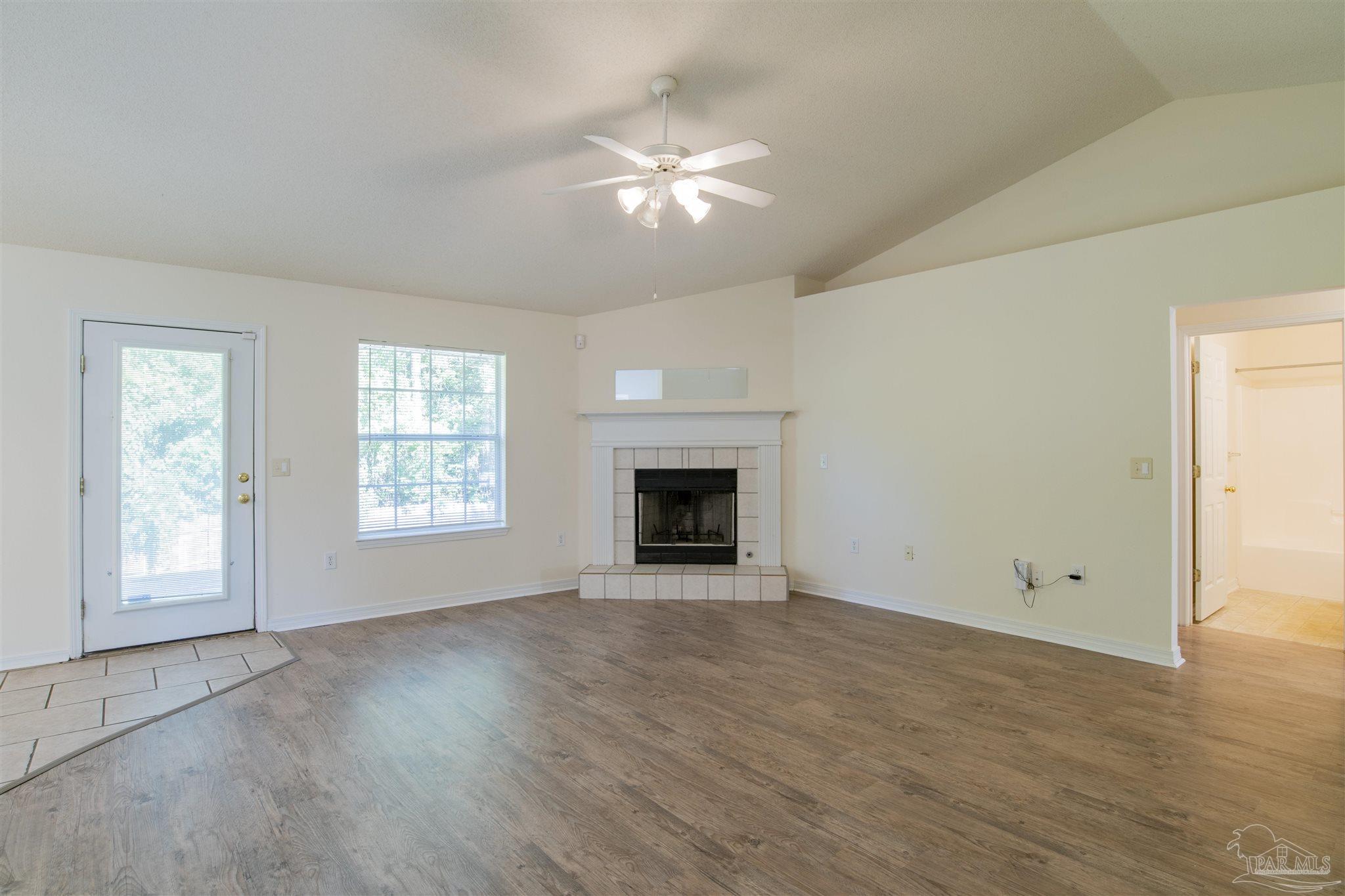 4862 Ribault Lane Milton, FL 32570 - Photo 5 of 25