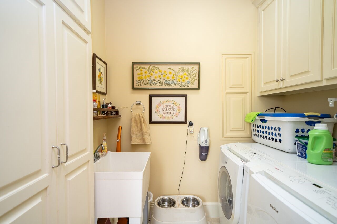 120 Savannah Square Fairhope, AL 36532 - Photo 17 of 36 Washer/Dryer