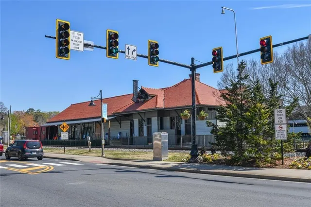 $2,000 | 514 Blossom Way, Woodstock, GA 30188