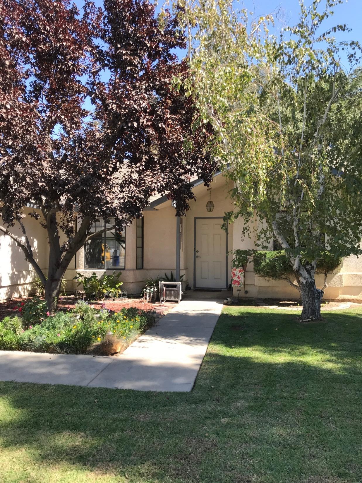 1490 River Bluff Drive Reedley, CA 93654 - Photo 2 of 16 Gallery Image 2