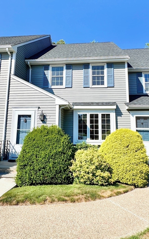 7 Washington Green, Unit 7 Walpole, MA 02032 - Photo 2 of 23 a front view of a house
