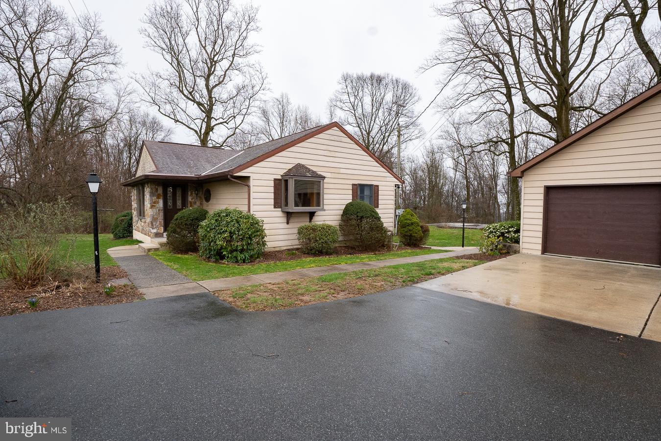 326 Kulps Road Barto, PA 19504 - Photo 3 of 31