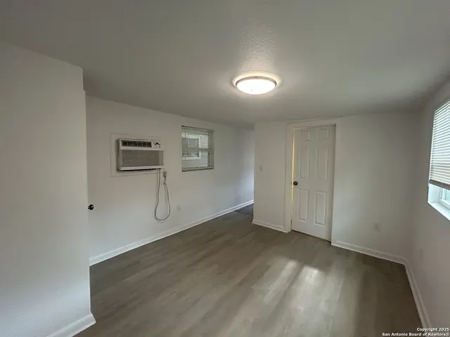 $1,750 | 1014 Eldorado, San Antonio, TX 78225