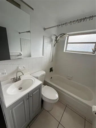 $2,000 | 2216 Fillmore Street, Unit 6, Hollywood, FL 33020