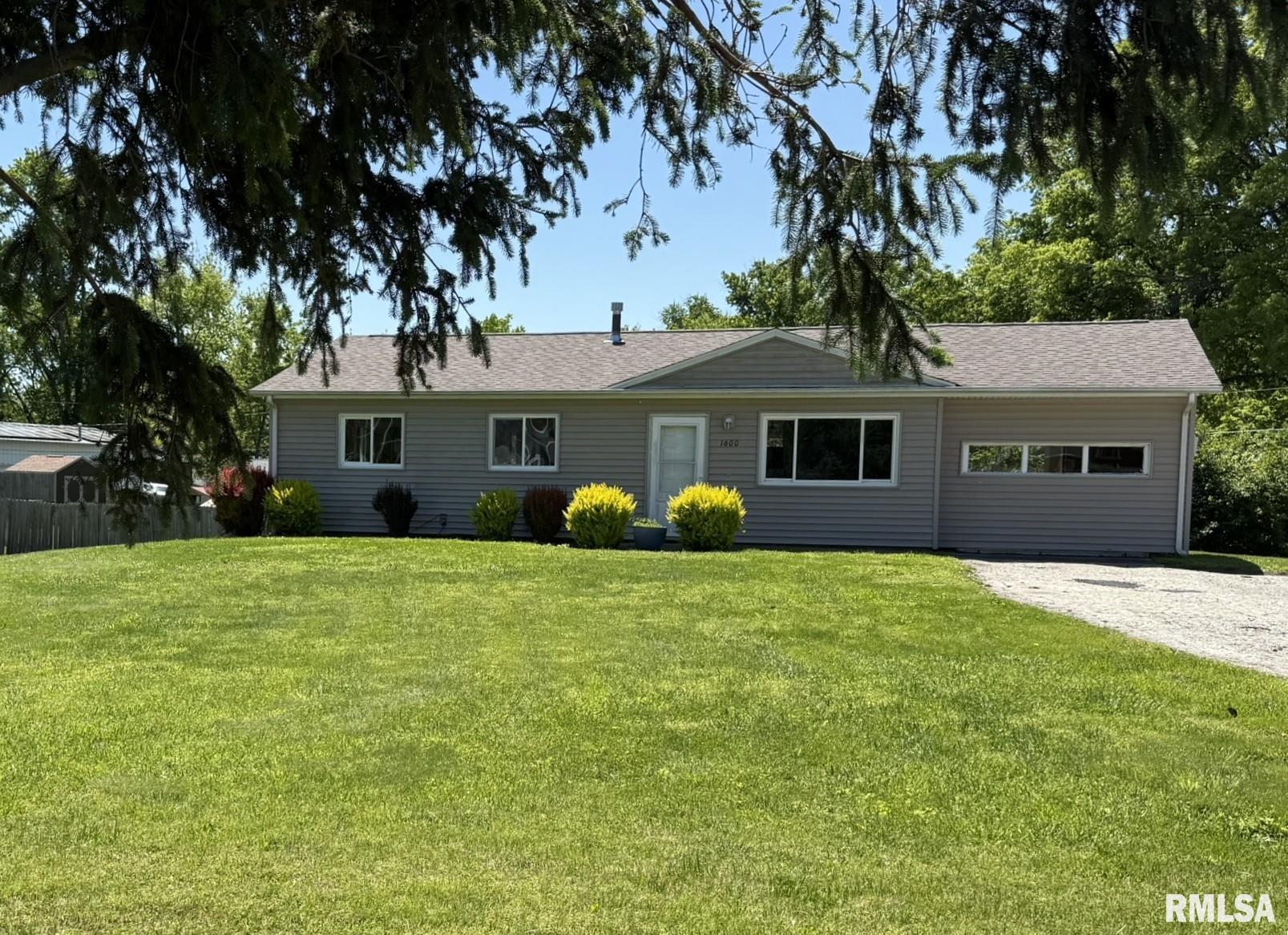 1600 East Walnut Street Chatham, IL 62629 - Photo 1 of 16