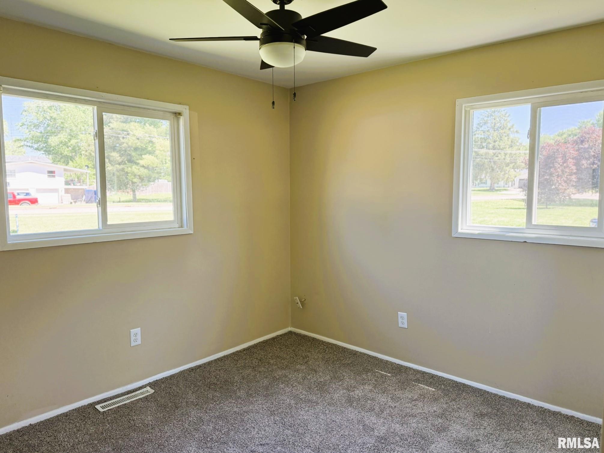 1600 East Walnut Street Chatham, IL 62629 - Photo 11 of 16