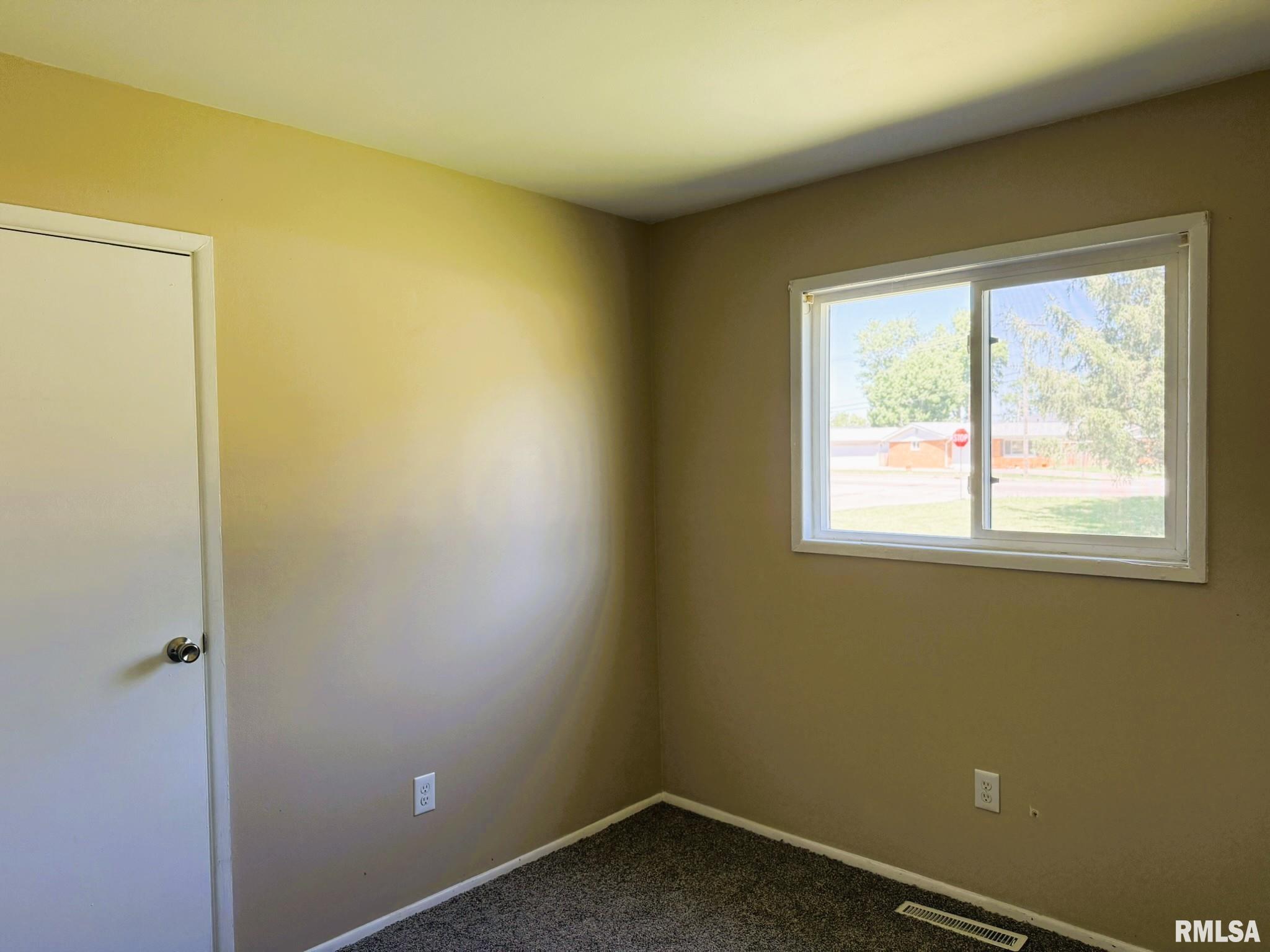 1600 East Walnut Street Chatham, IL 62629 - Photo 12 of 16