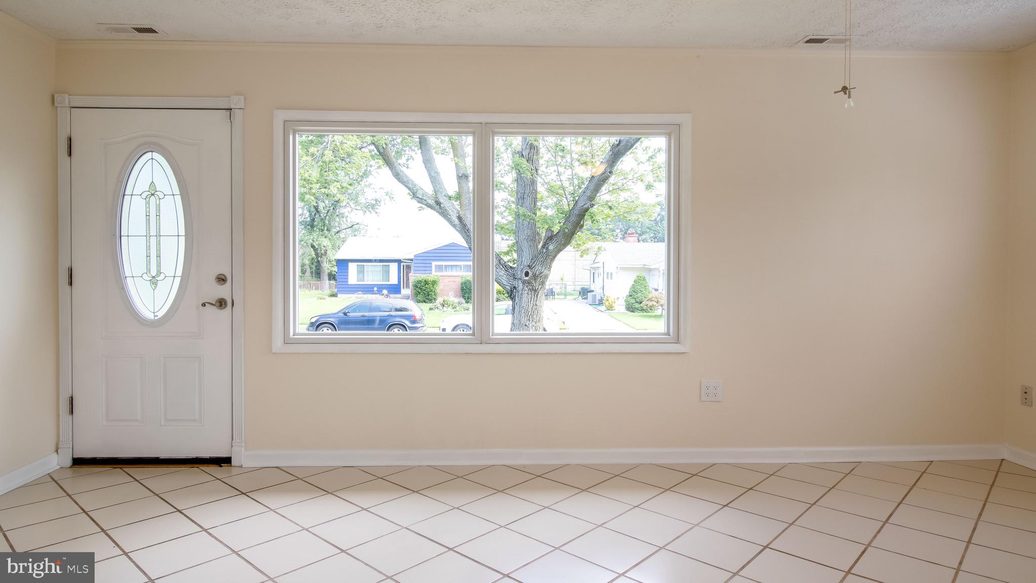 2603 Burridge Road Baltimore, MD 21234 - Photo 3 of 26 Spacious living Room with loads of natural light