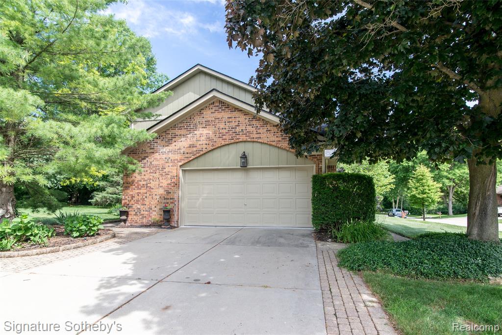 576 Ten Point Drive Rochester Hills, MI 48309 - Photo 46 of 51