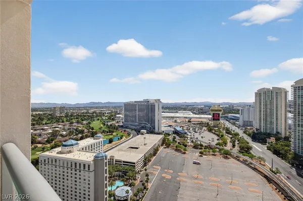 $2,500 | 222 Karen Avenue, Unit 3005, Las Vegas, NV 89109