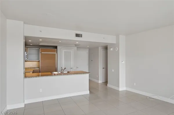 $2,500 | 222 Karen Avenue, Unit 3005, Las Vegas, NV 89109