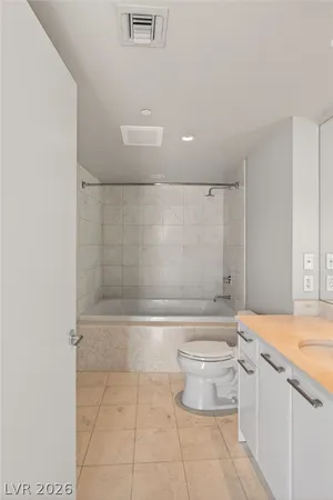 $2,500 | 222 Karen Avenue, Unit 3005, Las Vegas, NV 89109