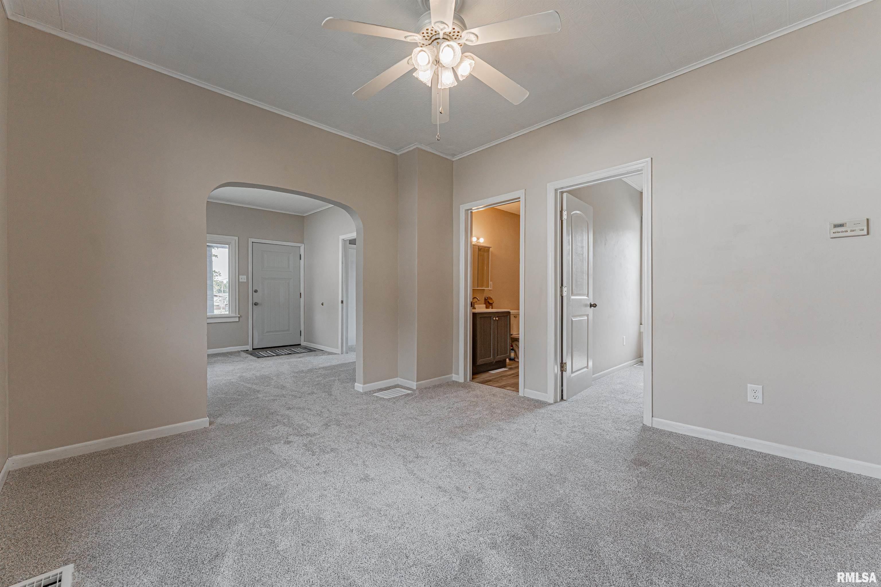627 South Kickapoo Street Lincoln, IL 62656 - Photo 6 of 15 Gallery Image 6