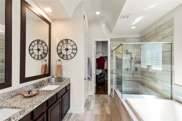 $2,695 | 2318 Hutchins Street, Houston, TX 77004