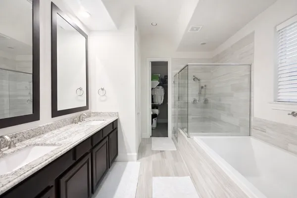 $2,695 | 2318 Hutchins Street, Houston, TX 77004