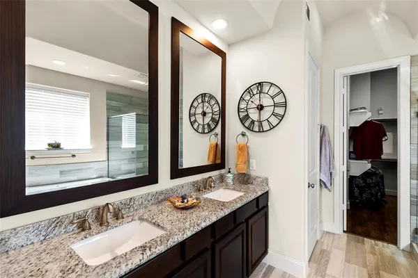 $2,695 | 2318 Hutchins Street, Houston, TX 77004