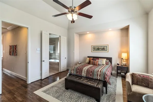 $2,695 | 2318 Hutchins Street, Houston, TX 77004