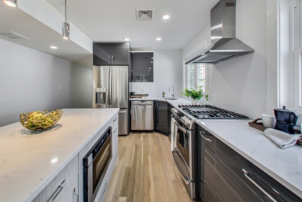 37 Appleton Street, Unit 37 Arlington, MA 02476 - Photo 13 of 38