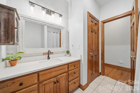 $699,900 | 3330 Shamrock Heights, Hudson, NC 28638