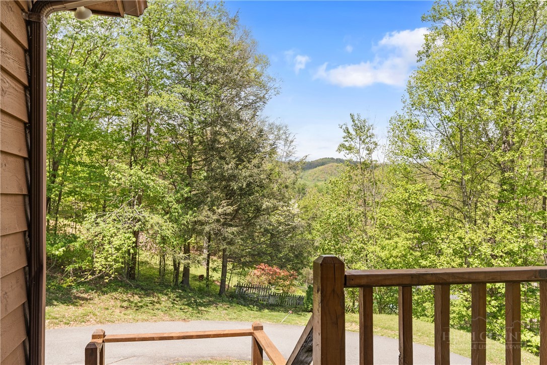 280 Moss Hill Road Boone, NC 28607 - Photo 9 of 44
