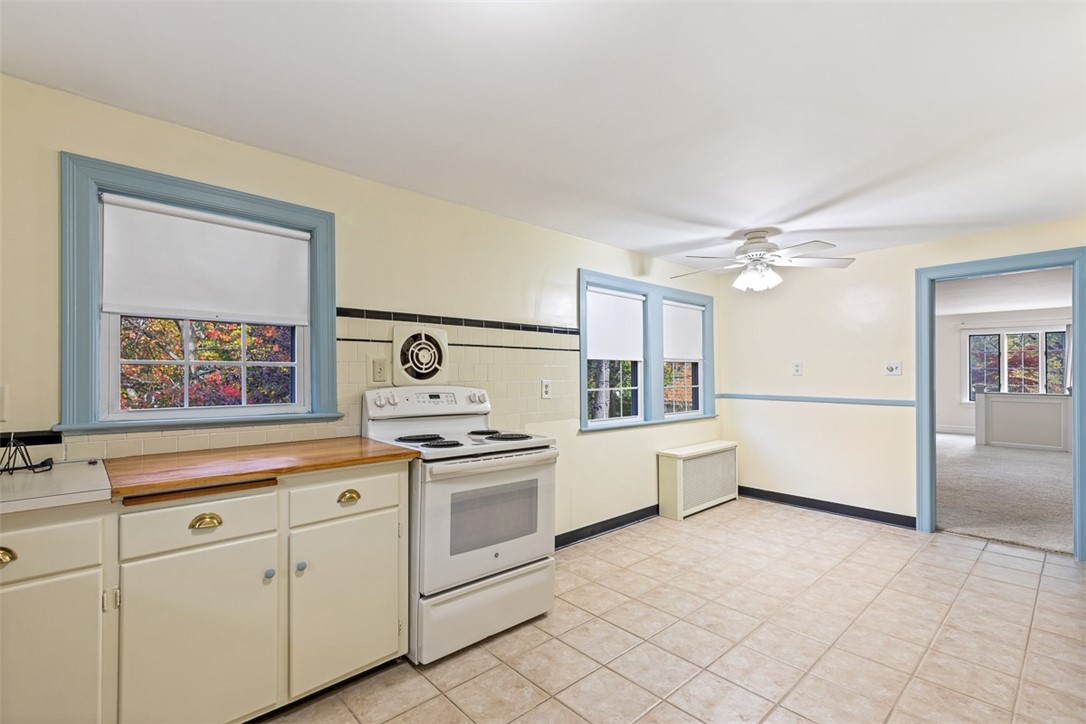 4 Chase Lane Lincoln, RI 02865 - Photo 12 of 30