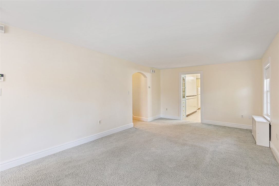 4 Chase Lane Lincoln, RI 02865 - Photo 4 of 30