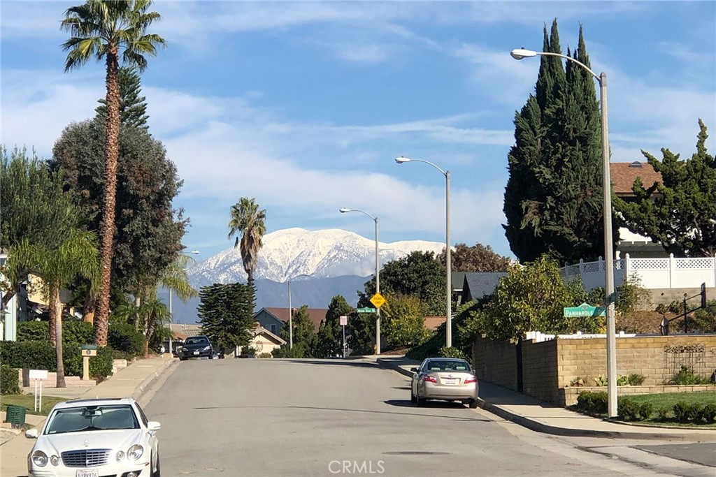 23302 Wagon Trail Road Diamond Bar, CA 91765 - Photo 4 of 50