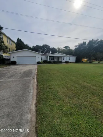 $2,600 | 405 Alabama Avenue, Carolina Beach, NC 28428