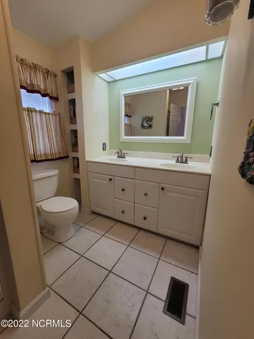 $2,600 | 405 Alabama Avenue, Carolina Beach, NC 28428