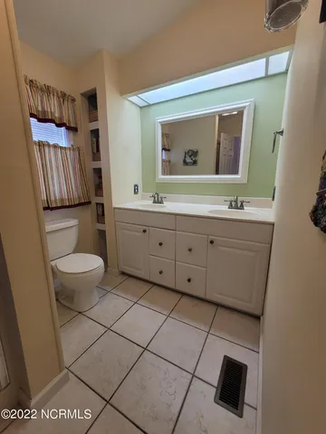 $2,600 | 405 Alabama Avenue, Carolina Beach, NC 28428