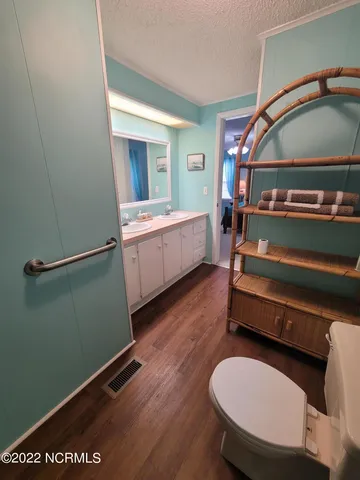 $2,600 | 405 Alabama Avenue, Carolina Beach, NC 28428